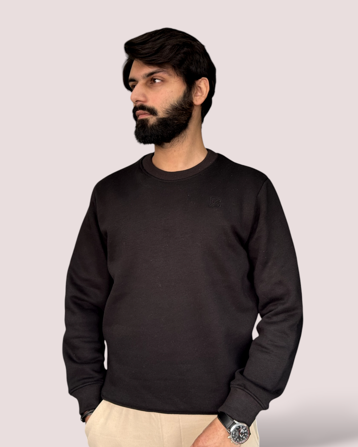 UNISEX BLACK SWEATSHIRT